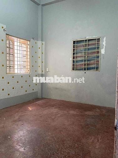 nguyên  căn 1 trệt 1 lầu,2 phòng ngủ,1 toilet