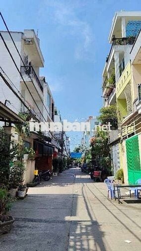 Nhà Ngay chợ Bình Thành DT(4*19)  Nằm trong kdc Vĩnh Lộc B