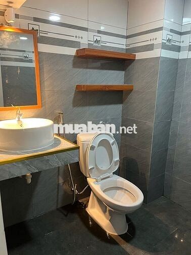 CHÍNH CHỦ CHO THUÊ NHÀ MỚI, ĐẸP, NỞ HẬU TẠI BÙI VIỆN – QUẬN 1, TPHCM