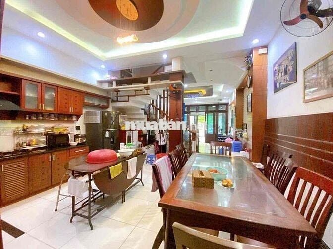 Bán nhà đẹp hẻm xe tải 5x14 4 tầng mới đẹp ở ngay, gần nhà ga T3 TSN