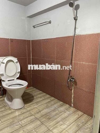 nguyên  căn 1 trệt 1 lầu,2 phòng ngủ,1 toilet