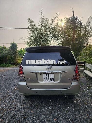 Xe Innova 2006 G - 345678 km