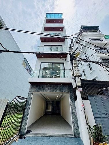 💥 Bồ Đề 6 tầng thang máy - gara 2 ô tô – cách Hồng Tiến 100m, giá đẹp