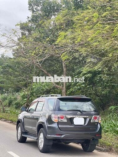 Toyota Fortuner 2013 2.5G - 260000 km