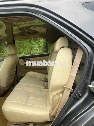 Toyota Fortuner 2013 2.5G - 260000 km