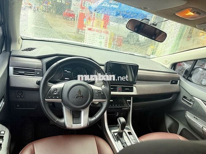 Mitsubishi Xpander 2022 AT Premium - 800000 km