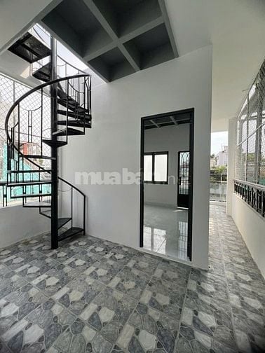 Cho thuê nhà mặt tiền kinh doanh Lạc Long Quân, Q11. Mới đẹp.