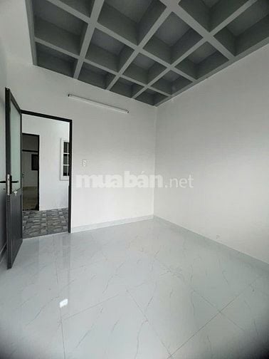 Cho thuê nhà mặt tiền kinh doanh Lạc Long Quân, Q11. Mới đẹp.