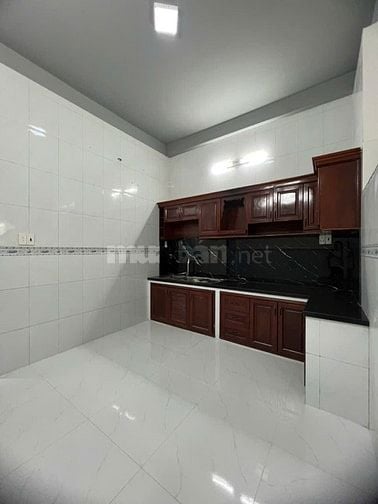 Cho thuê nhà mặt tiền kinh doanh Lạc Long Quân, Q11. Mới đẹp.