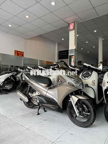 AIR BLADE 2012. Xém Cọp - Cực Đẹp - Máy Zin Êm Ấm