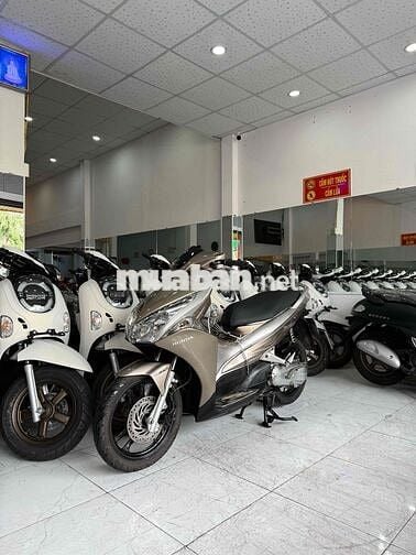 AIR BLADE 2012. Xém Cọp - Cực Đẹp - Máy Zin Êm Ấm