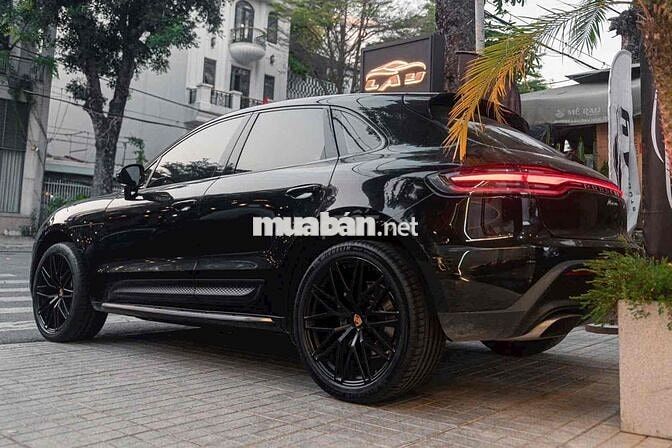 Porsche Macan FL Model 2022 . Đen - Kem . Odo 5v8