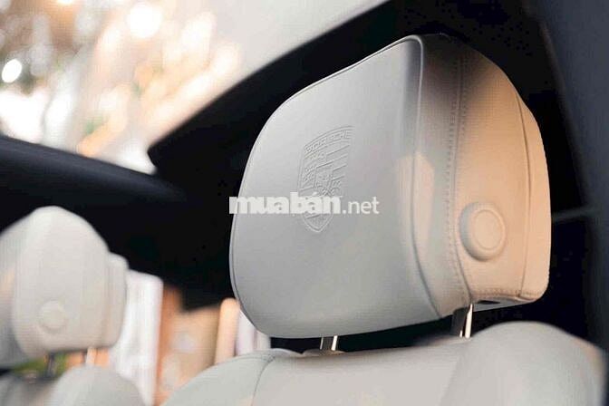 Porsche Macan FL Model 2022 . Đen - Kem . Odo 5v8