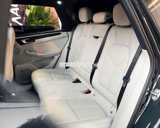 Porsche Macan FL Model 2022 . Đen - Kem . Odo 5v8