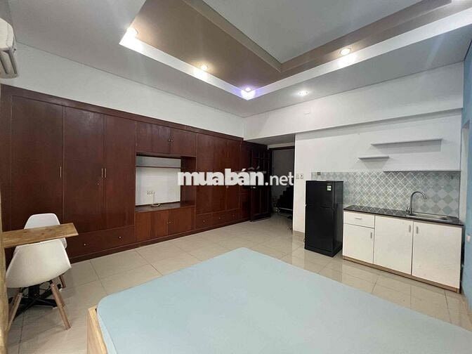 PHÒNG GIÁ RẺ FULL NỘI THẤT TỦ LẠNH MÁY LẠNH NGAY CÔNG VIÊN LÀNG HOA GV