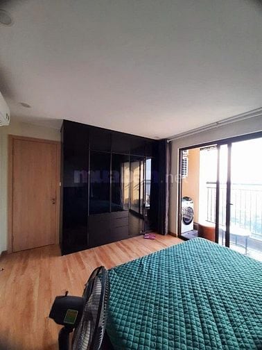 Chính chủ cần bán căn góc 92m 2 ngủ ở toà Tây Hồ Riverview, ngay cạnh 