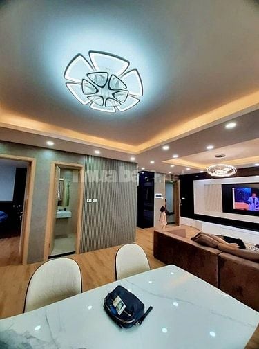 Chính chủ cần bán căn góc 92m 2 ngủ ở toà Tây Hồ Riverview, ngay cạnh 