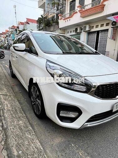 xe gia đình . kia ron do 2017 tự động xe đep