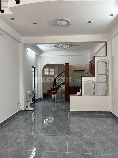 NHÀ ĐẸP XÂY KIÊN CỐ 4 TẦNG, HAI MẶT HẺM THOÁNG