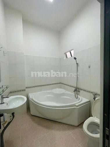 Nhà mặt tiền chợ Liên khu 5/6 