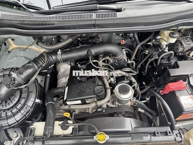 Toyota Innova 2016 2.0G Bạc