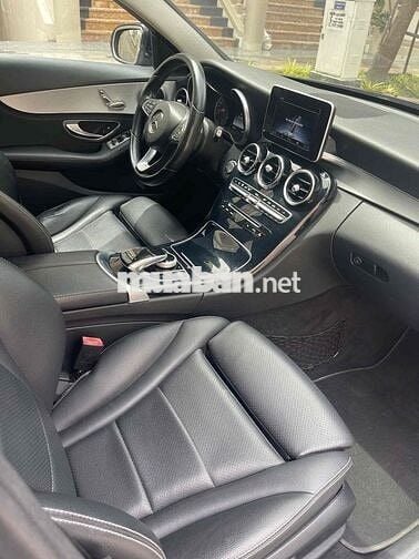 MERCEDES-BENZ C200 2015