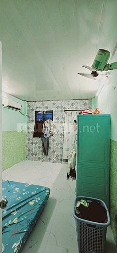 Bán nhà nhỏ nhỉnh 3 tỷ. Hẻm xe hơi quận 11 giáp quận 10. 