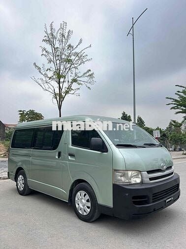 Toyota Hiace 2011