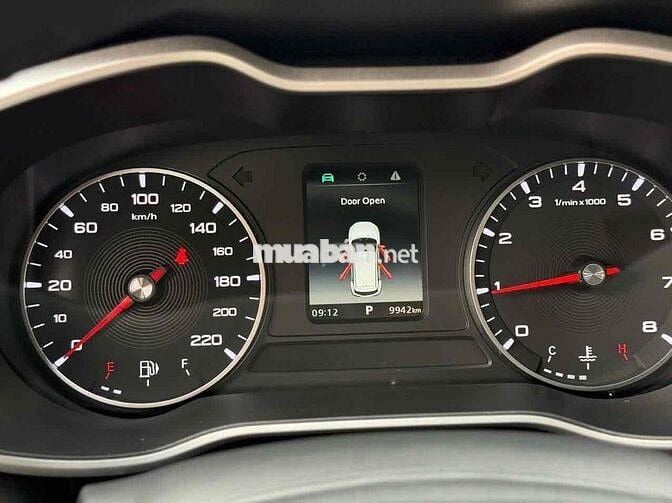 MG ZS 2023 Com 9600km Bạc