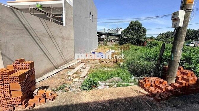 Bán Gấp Lô Đất giá 1Tỷ125 92m2  Đ.Song Hành Xã.Tân Hiệp Hóc Môn