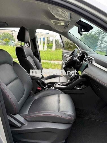 MG ZS 2023 Com 9600km Bạc