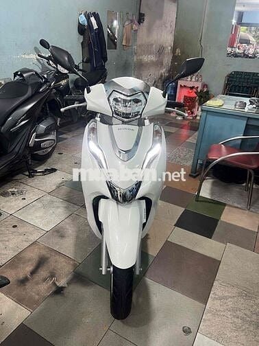 mới về LEAD (4V)màu trắng tuyết mới nhu thùng ac