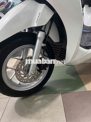 mới về LEAD (4V)màu trắng tuyết mới nhu thùng ac