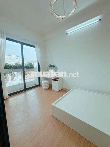 Nhà Nguyễn Văn Trỗi, 28m2, 4x7m, 5PN, bán gấp giá nhỉnh 6 tỷ