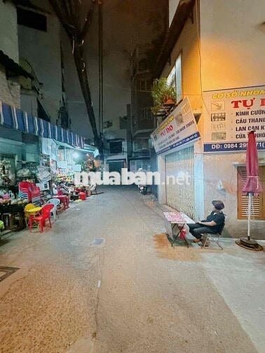 Nhà Nguyễn Văn Trỗi, 28m2, 4x7m, 5PN, bán gấp giá nhỉnh 6 tỷ