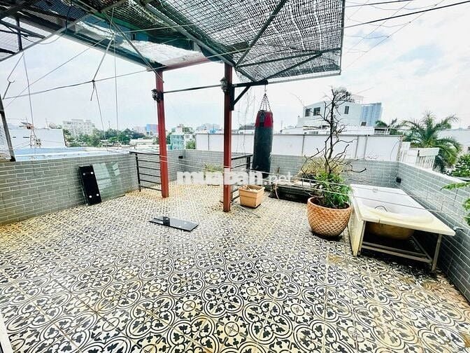 TÒA NHÀ ỐP KÍNH - 402C Huỳnh Văn Bánh, P.13, PN, 6X18M, 5 tầng SUỐT