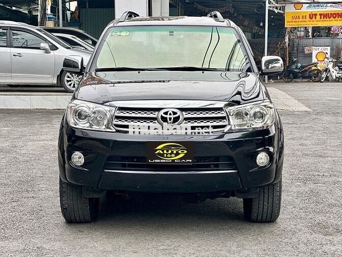 Toyota Fortuner 2010