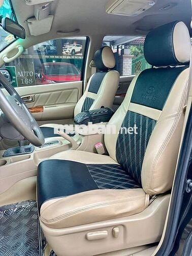 Toyota Fortuner 2010