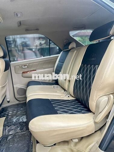 Toyota Fortuner 2010