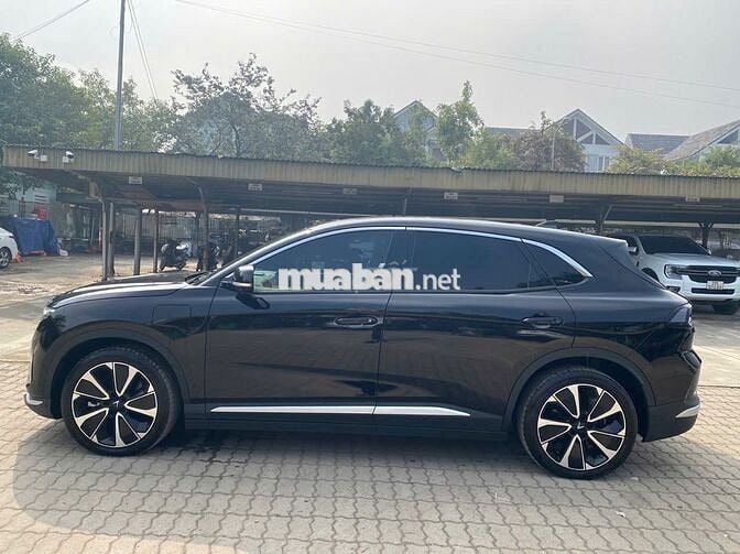 VinFast VF8 Plus 2023 Đen