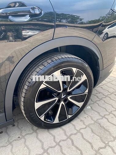 VinFast VF8 Plus 2023 Đen