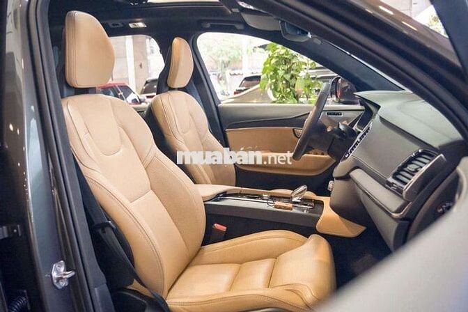 ♻️ VOLVO XC90 T8 Recharge ♻️

✔️ Sản xuất 2021 ,