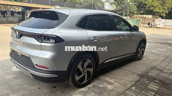 VinFast VF8 Eco 2023 Pin SDI Bạc