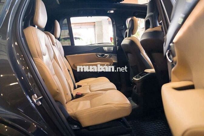 ♻️ VOLVO XC90 T8 Recharge ♻️

✔️ Sản xuất 2021 ,