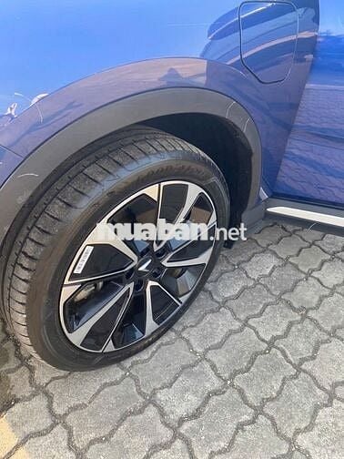 VinFast VF8 Plus Xanh dương 2023