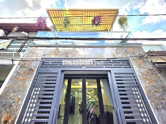 Nhà đẹp vào ở liền đường xe hơi gần Phú Mỹ Hưng quận 7