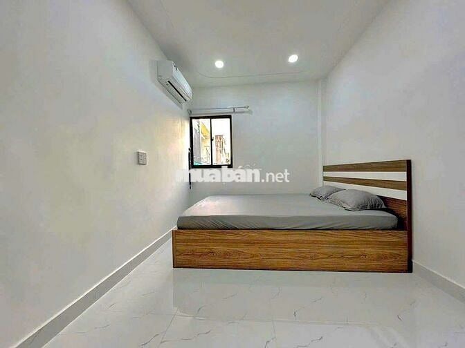 Nhà đẹp vào ở liền đường xe hơi gần Phú Mỹ Hưng quận 7
