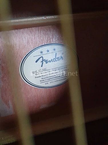 Đàn guitar mới mua chưa xài bán giá sinh viên