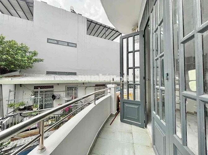 CHO THUÊ PHÒNG SIÊU RẺ BANCONG FULL NỘI THẤT SÁT CẦU NHỊ THIÊN ĐƯỜNG