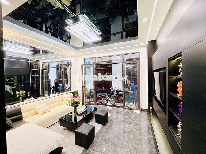 Tạ Quang Bửu 42M2 5 Tầng OTO 3 Ngủ Nhà Mới Chỉ 7.9 Tỷ Full Nội Thất